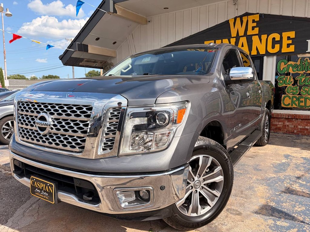 2019 Nissan Titan Image 3