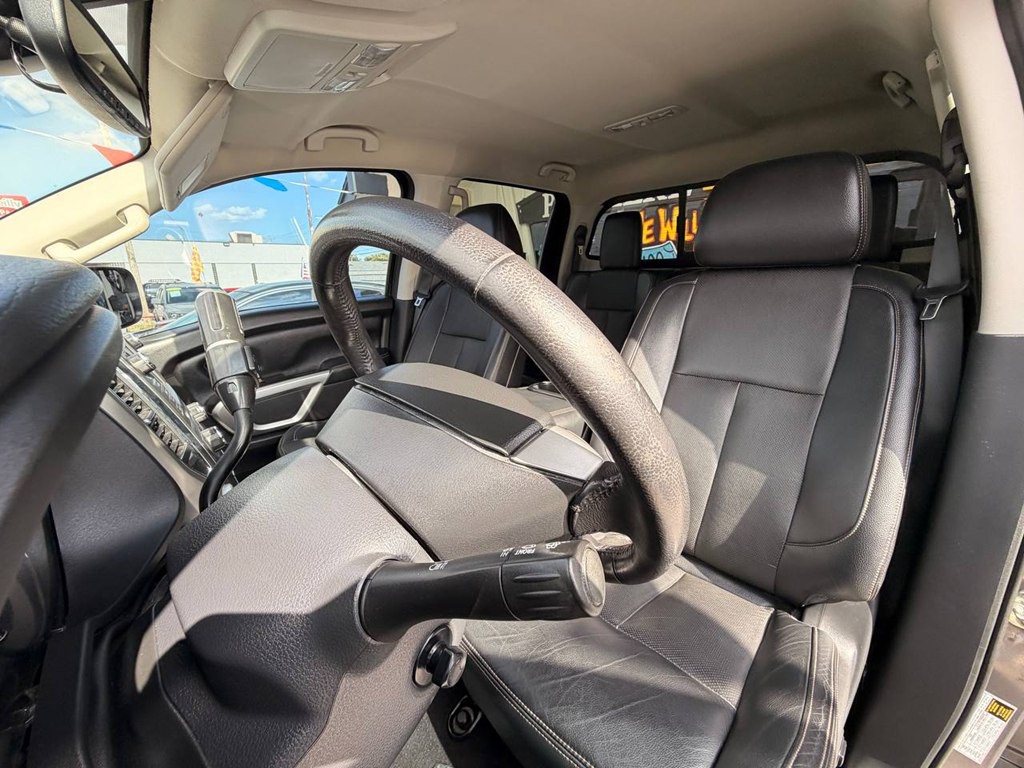 2019 Nissan Titan Image 11