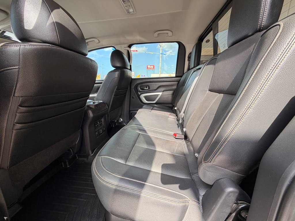 2019 Nissan Titan Image 13