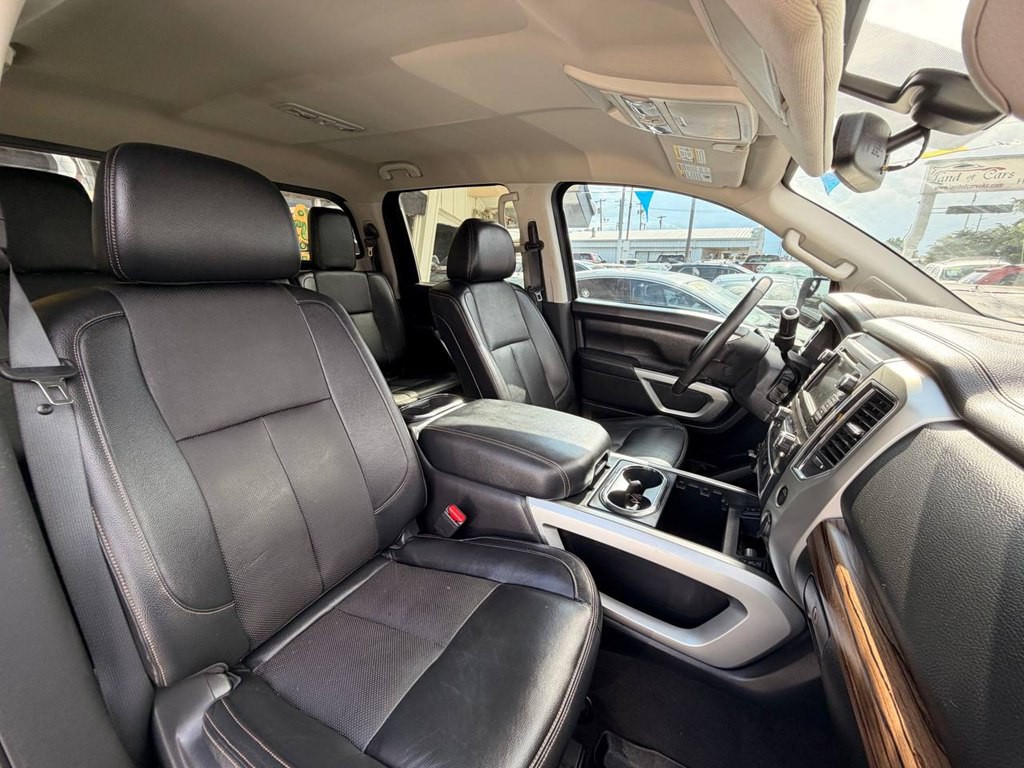 2019 Nissan Titan Image 16