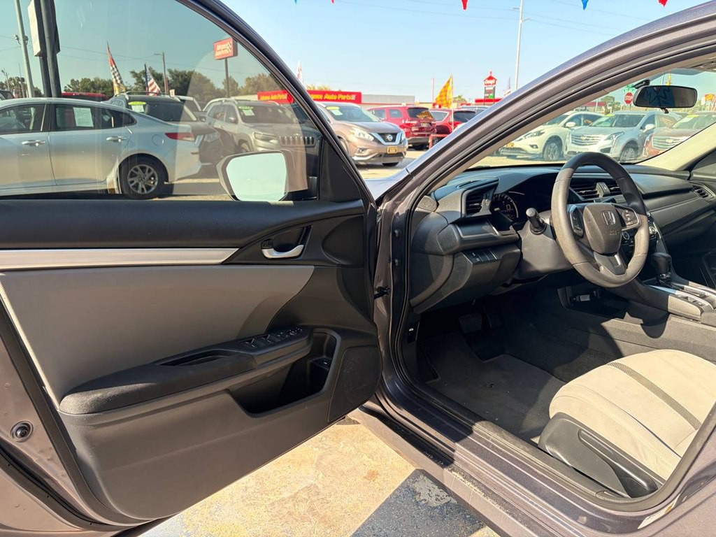 2018 Honda Civic Image 9