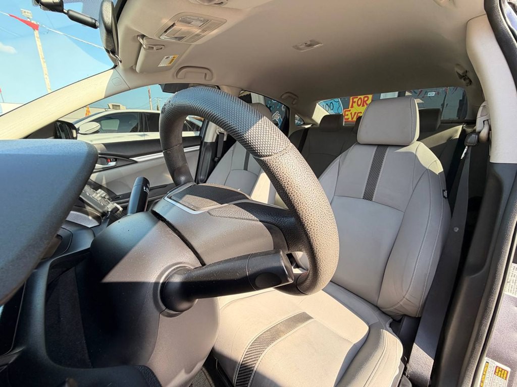2018 Honda Civic Image 11
