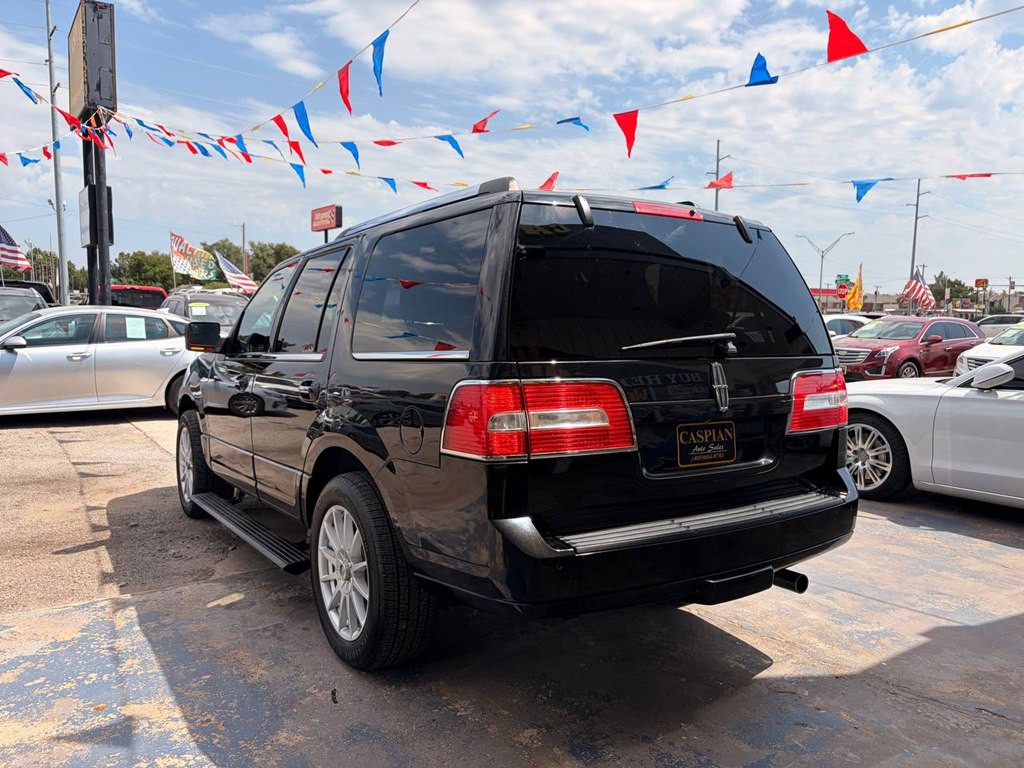 2013 Lincoln Navigator Image 8