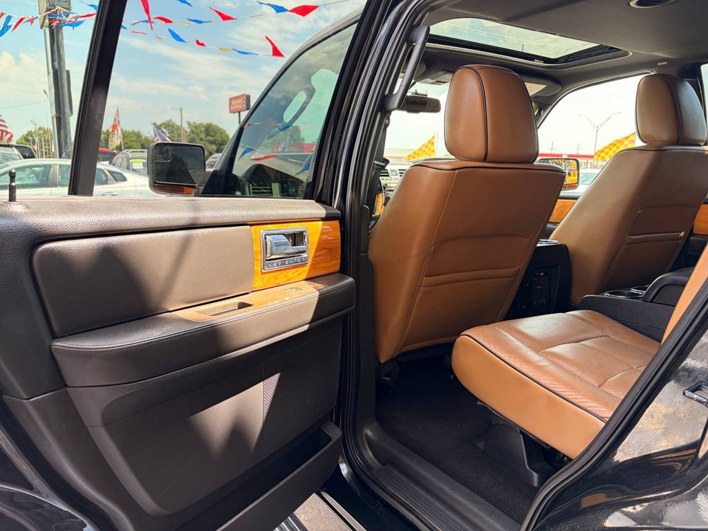 2013 Lincoln Navigator Image 12
