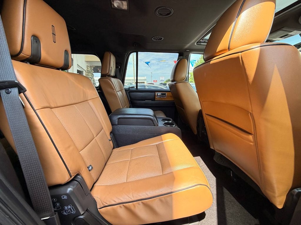 2013 Lincoln Navigator Image 19