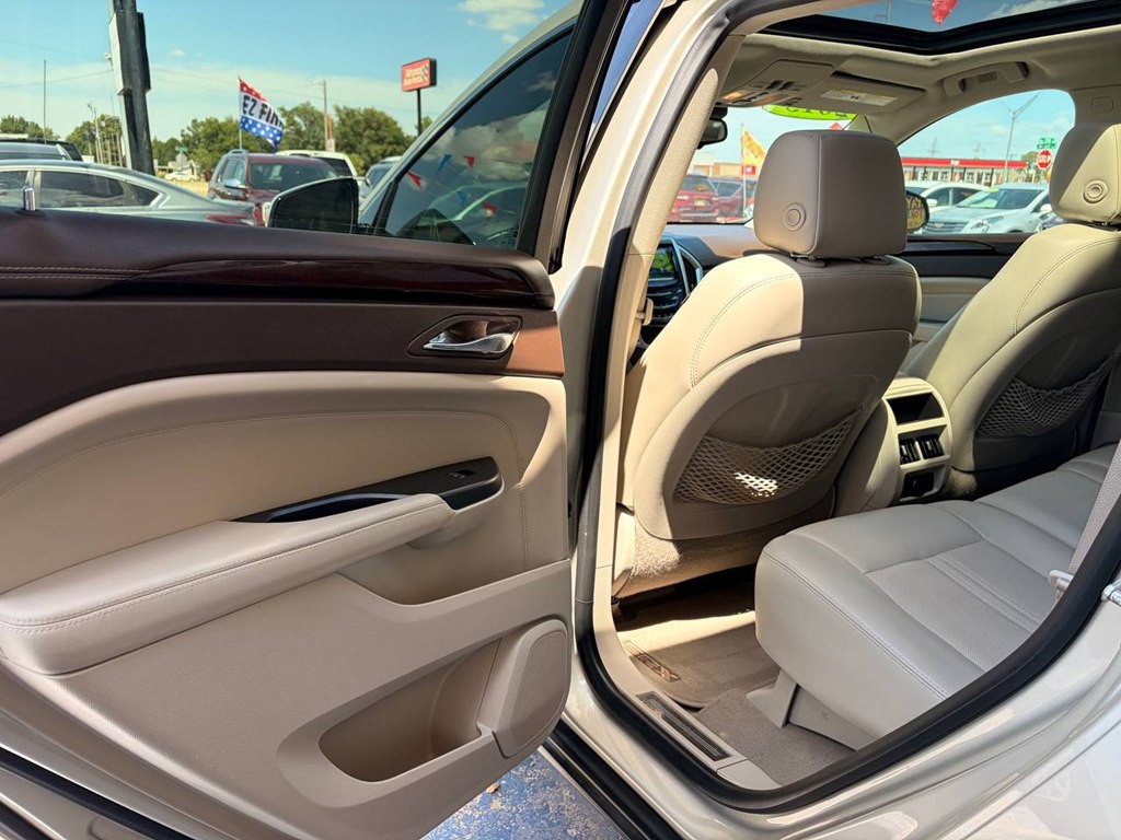 2015 Cadillac SRX Image 12