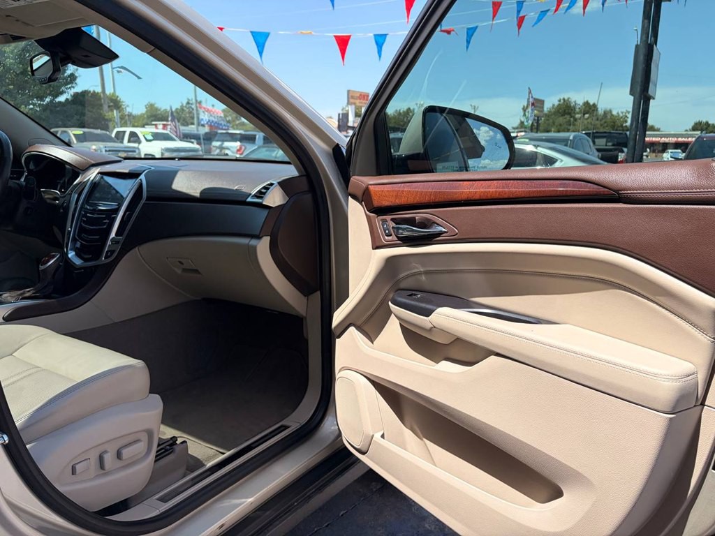 2015 Cadillac SRX Image 14
