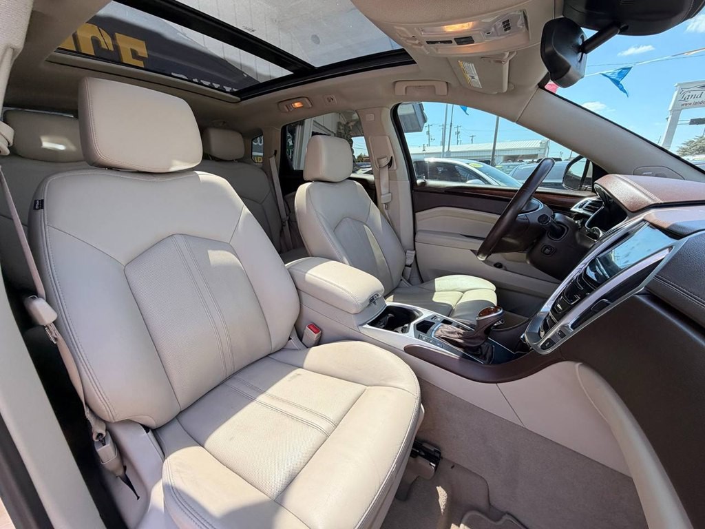 2015 Cadillac SRX Image 16