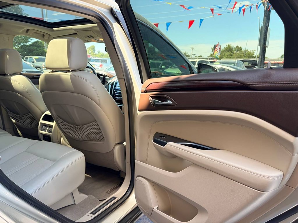 2015 Cadillac SRX Image 17