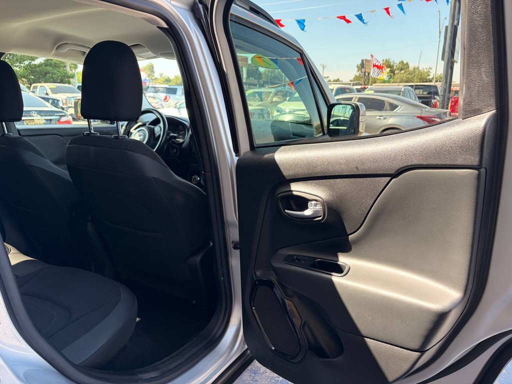 2017 Jeep Renegade Image 17
