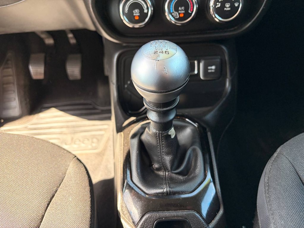 2017 Jeep Renegade Image 21