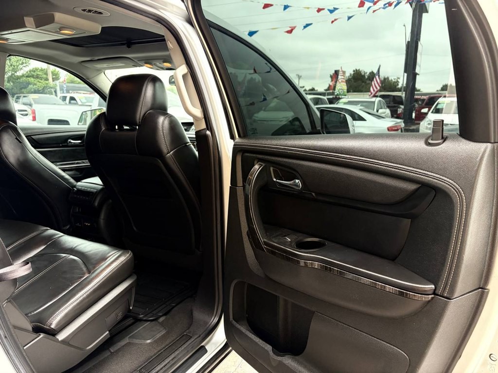 2014 GMC Acadia Image 16