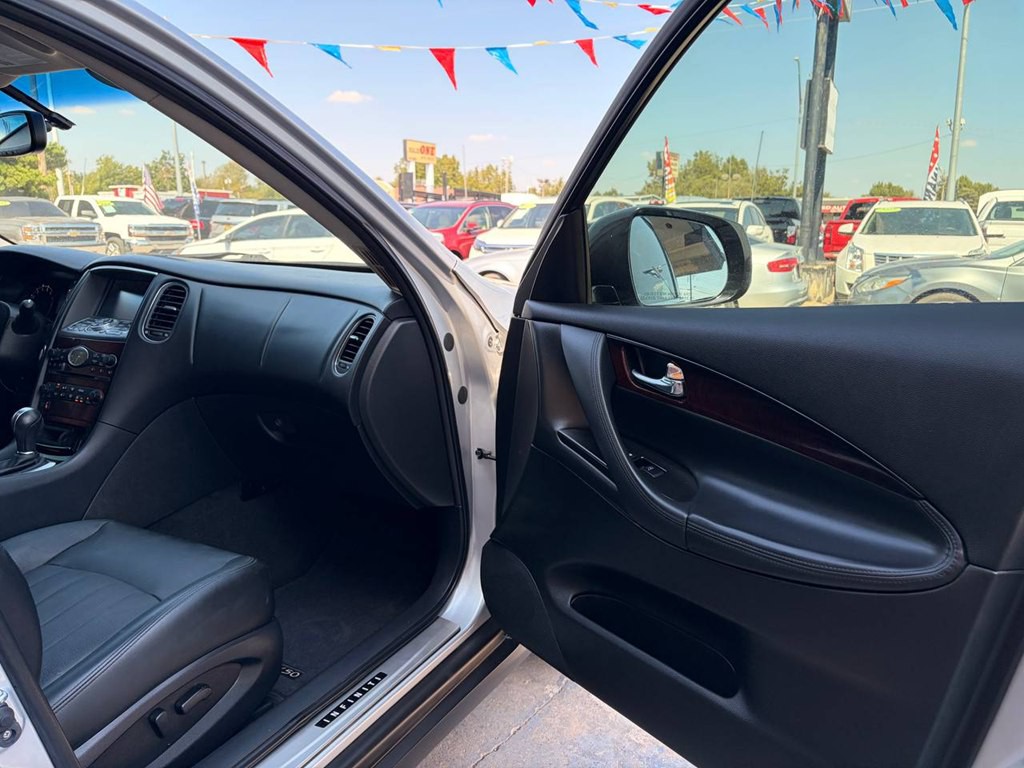 2017 INFINITI QX50 Image 14