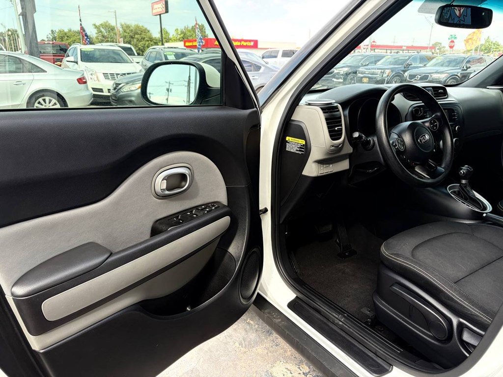 2016 Kia Soul Image 9