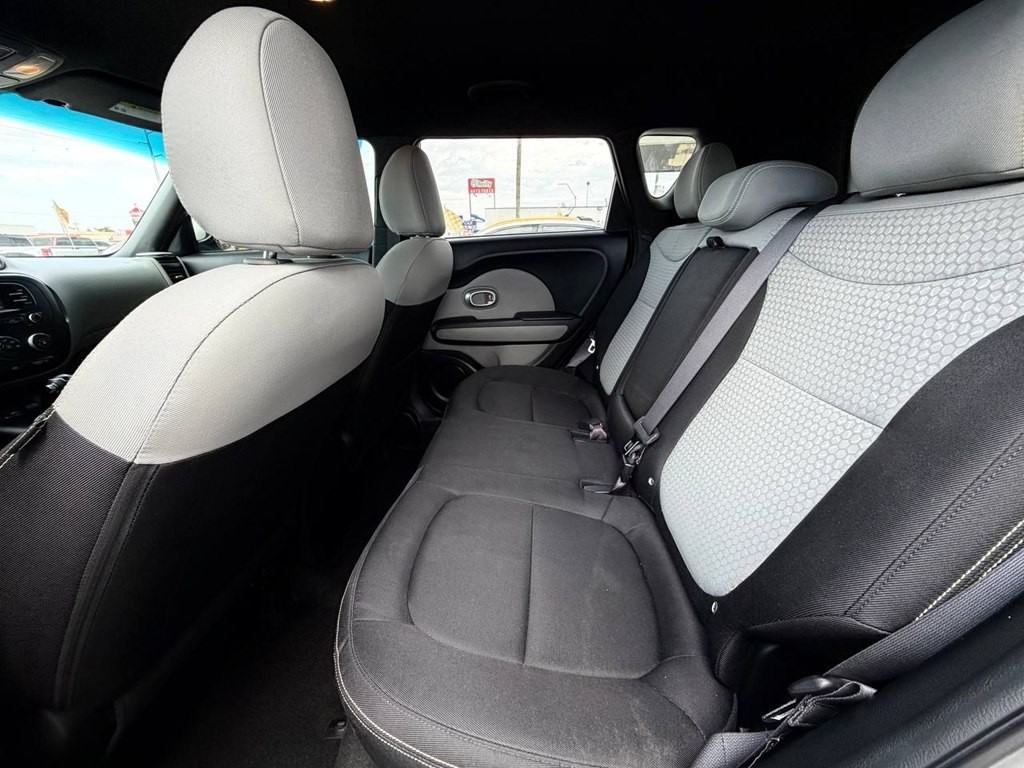 2016 Kia Soul Image 13