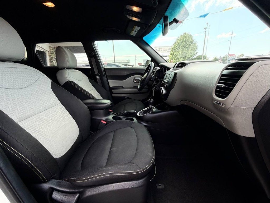 2016 Kia Soul Image 15