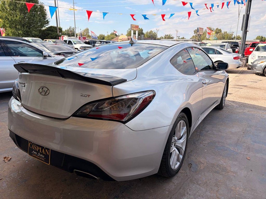 2014 Hyundai Genesis Image 6