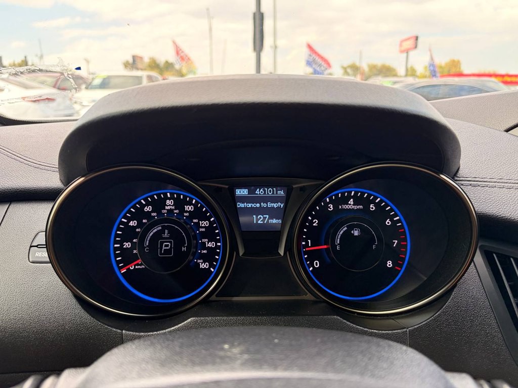 2014 Hyundai Genesis Image 17