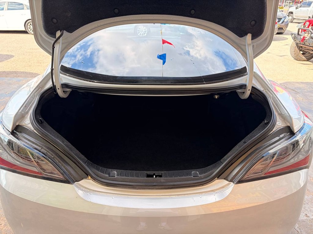 2014 Hyundai Genesis Image 19