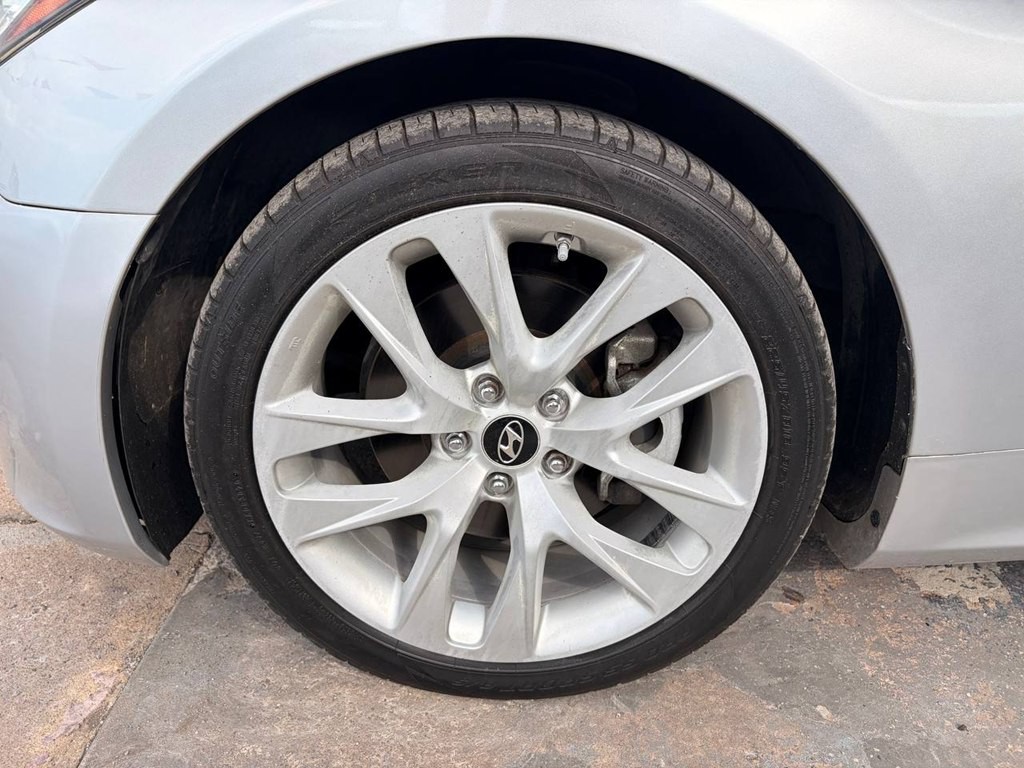 2014 Hyundai Genesis Image 20