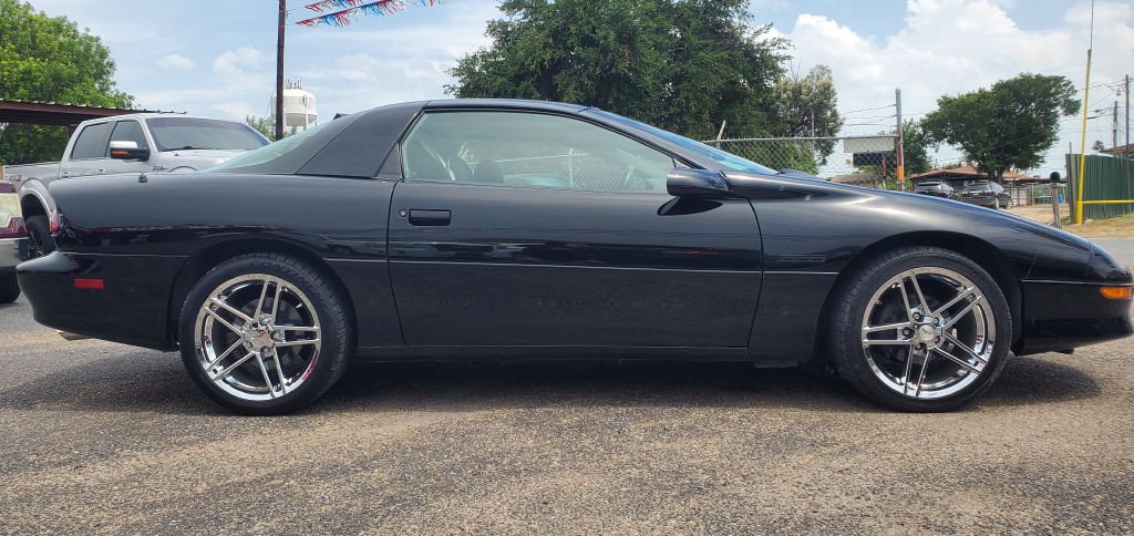 1993 Chevrolet Camaro Image 18