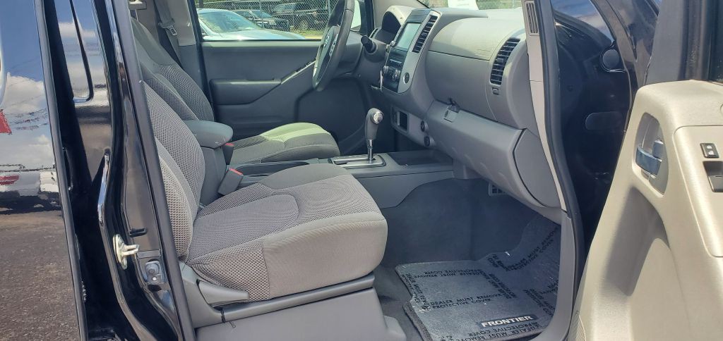 2019 Nissan Frontier Image 13