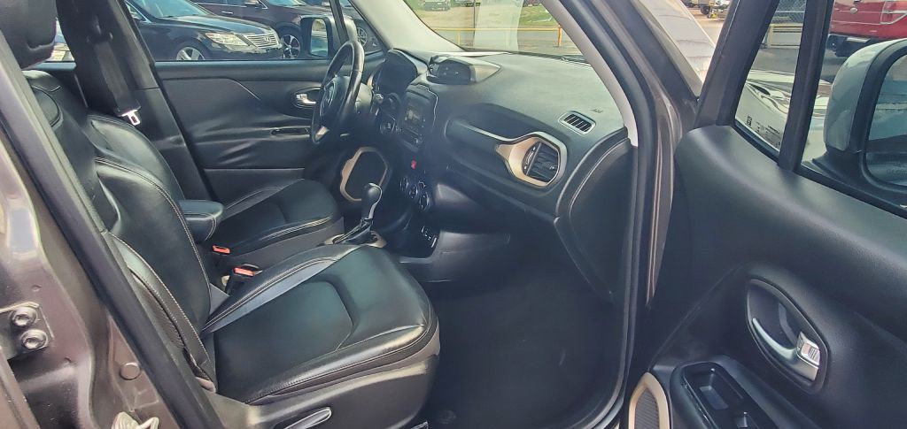2016 Jeep Renegade Image 10