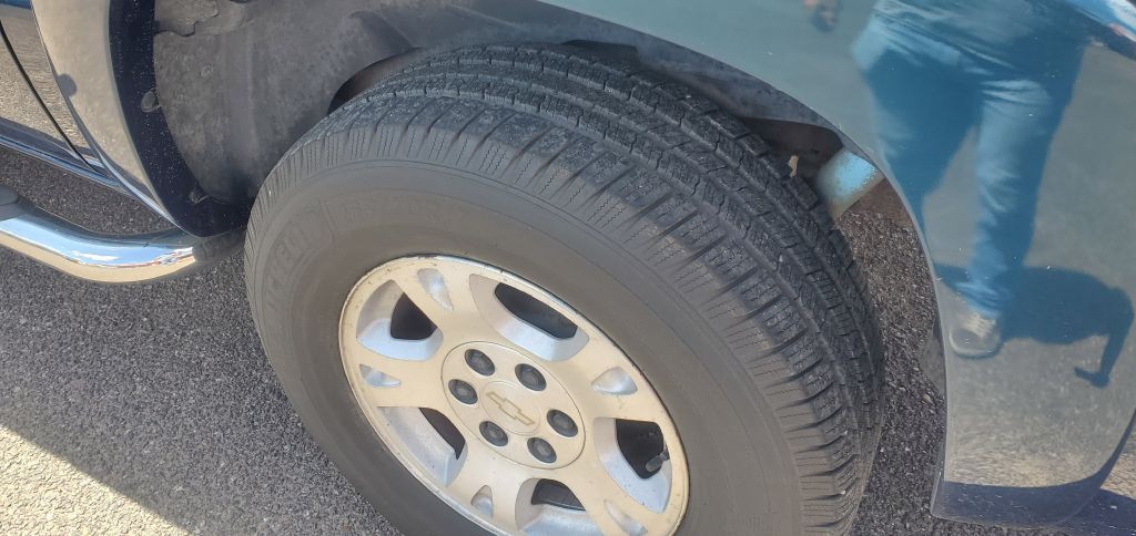 2005 Chevrolet Avalanche Image 5