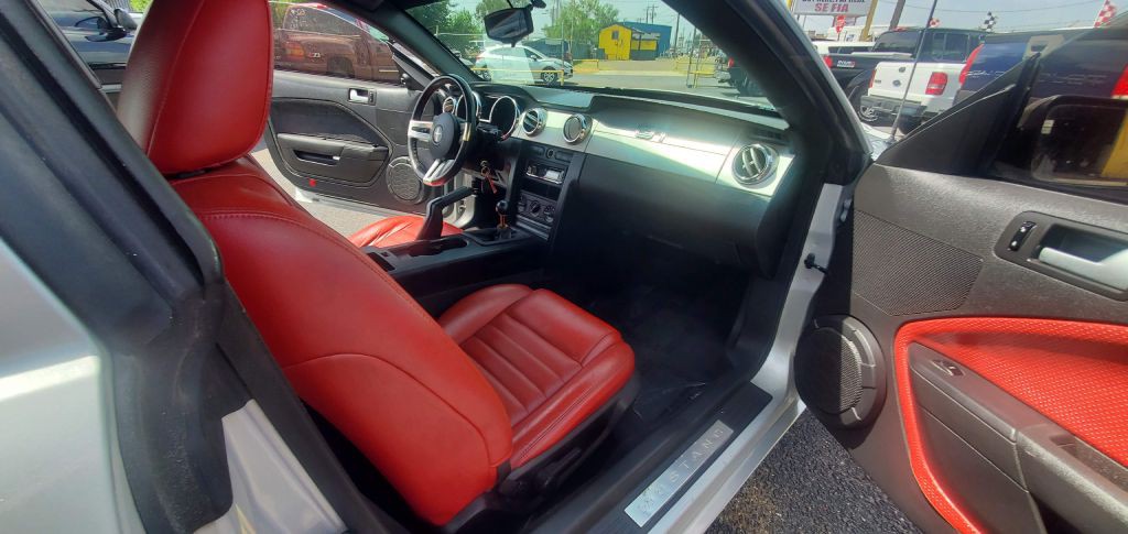 2006 Ford Mustang Image 13