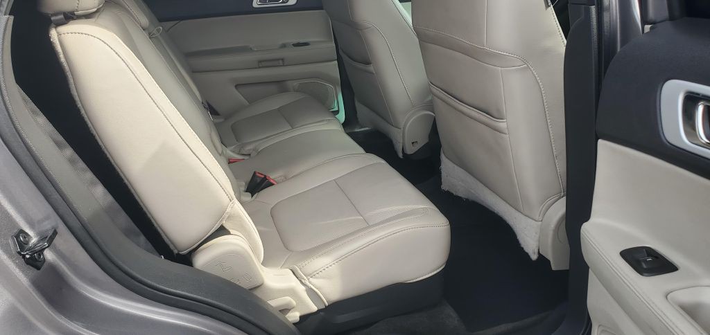 2013 Ford Explorer Image 12