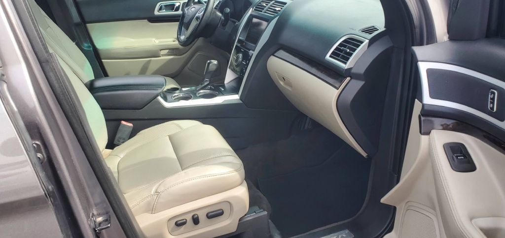 2013 Ford Explorer Image 14
