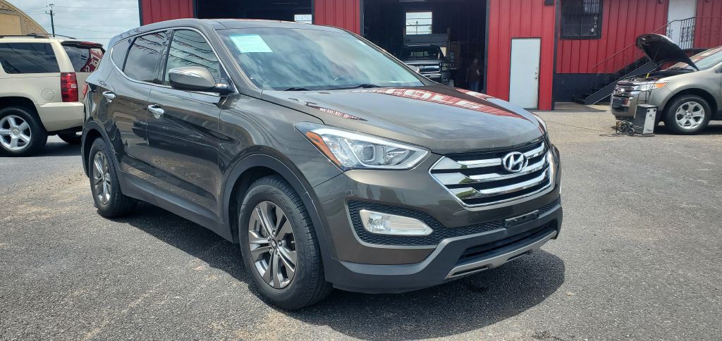 2013 Hyundai Santa Fe Sport Image 2