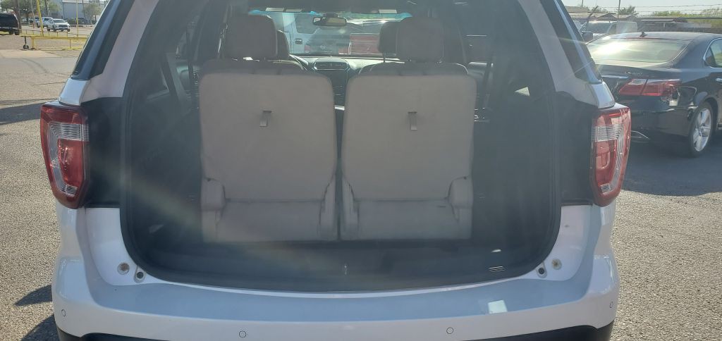 2016 Ford Explorer Image 12