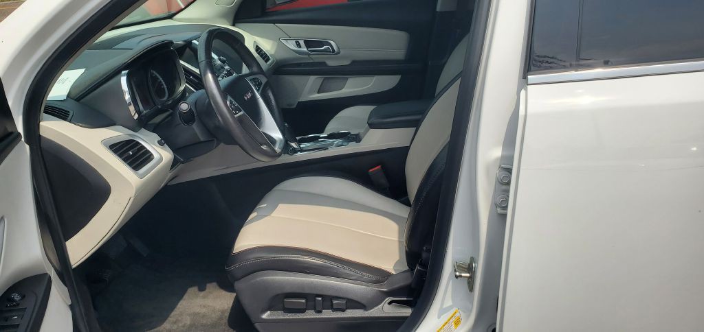 2017 GMC Terrain Image 3