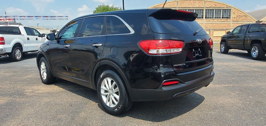 2017 Kia Sorento Image 4