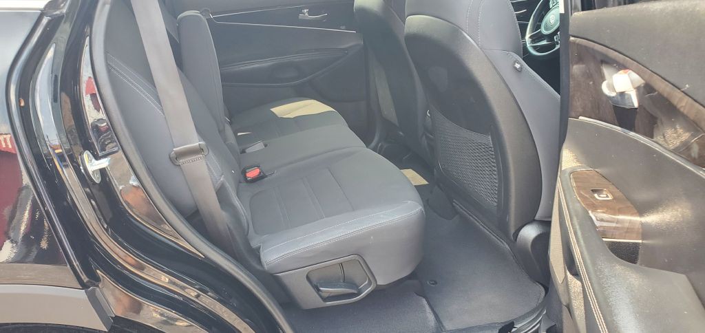 2017 Kia Sorento Image 7