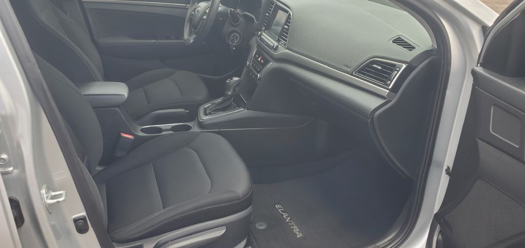 2018 Hyundai Elantra Image 10