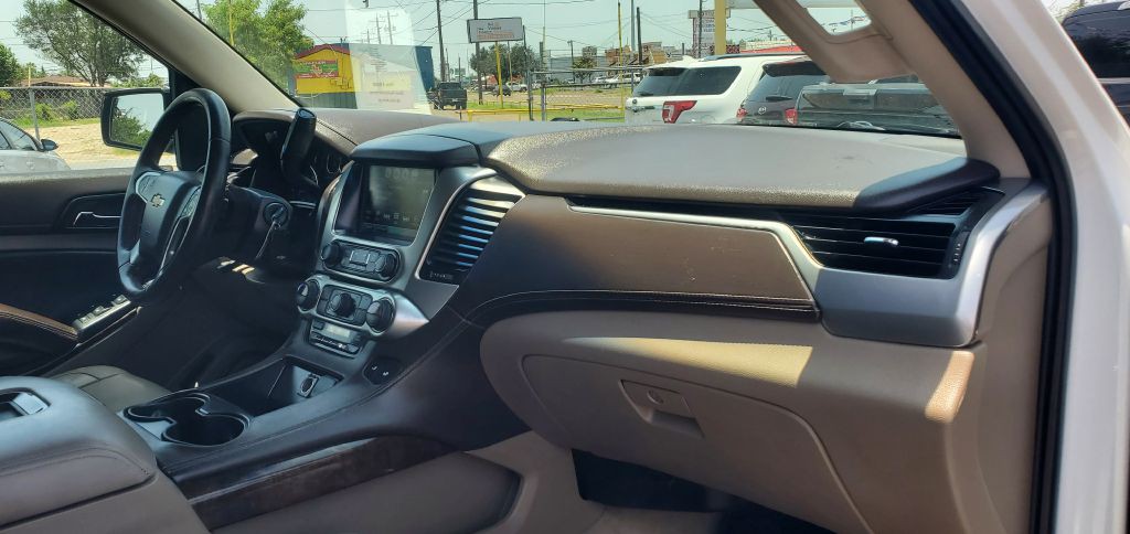 2016 Chevrolet Tahoe Image 1