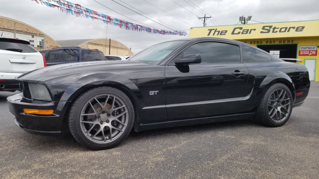 2008 Ford Mustang Image 2