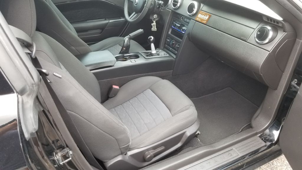 2008 Ford Mustang Image 8