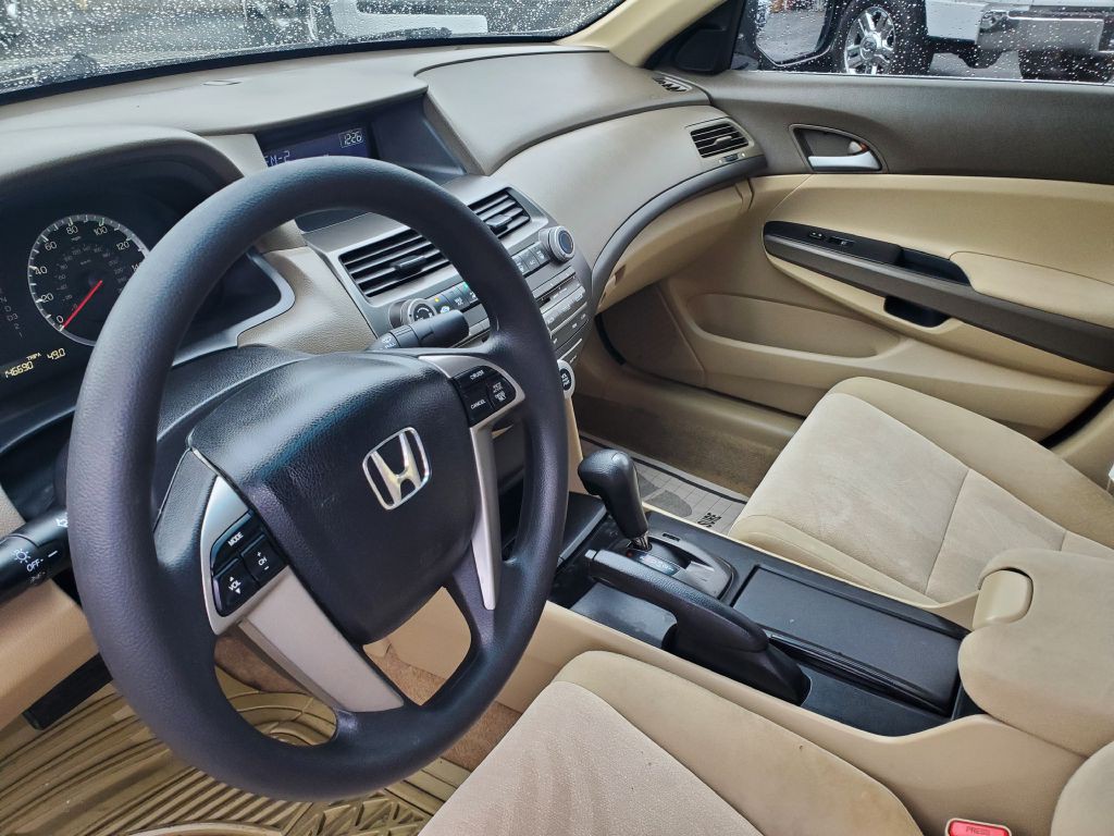 2010 Honda Accord Image 2