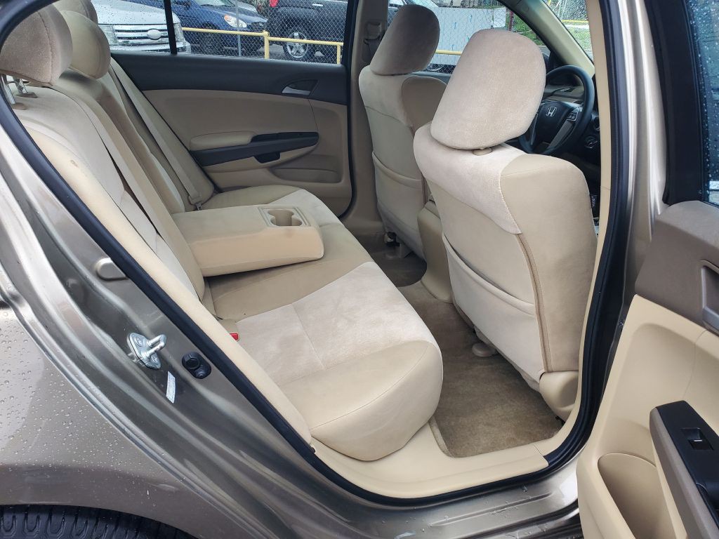 2010 Honda Accord Image 8