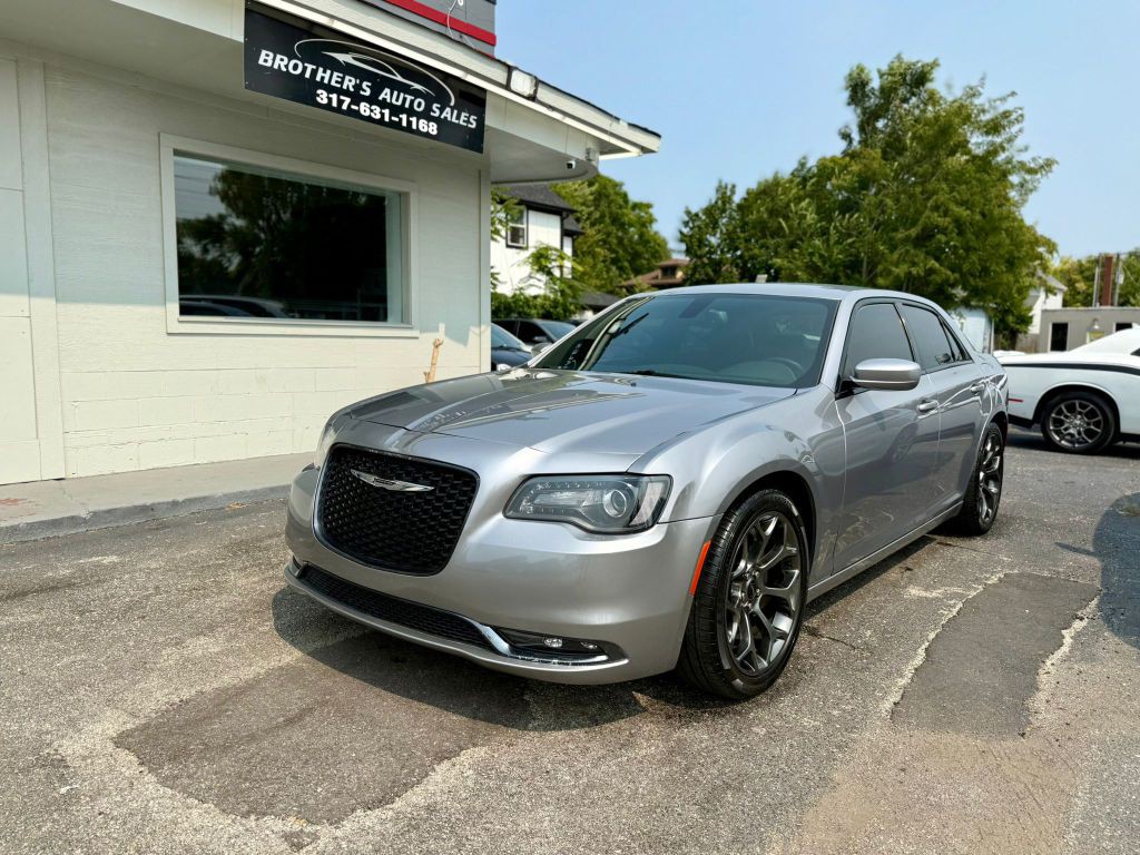 2016 Chrysler 300 Image 1