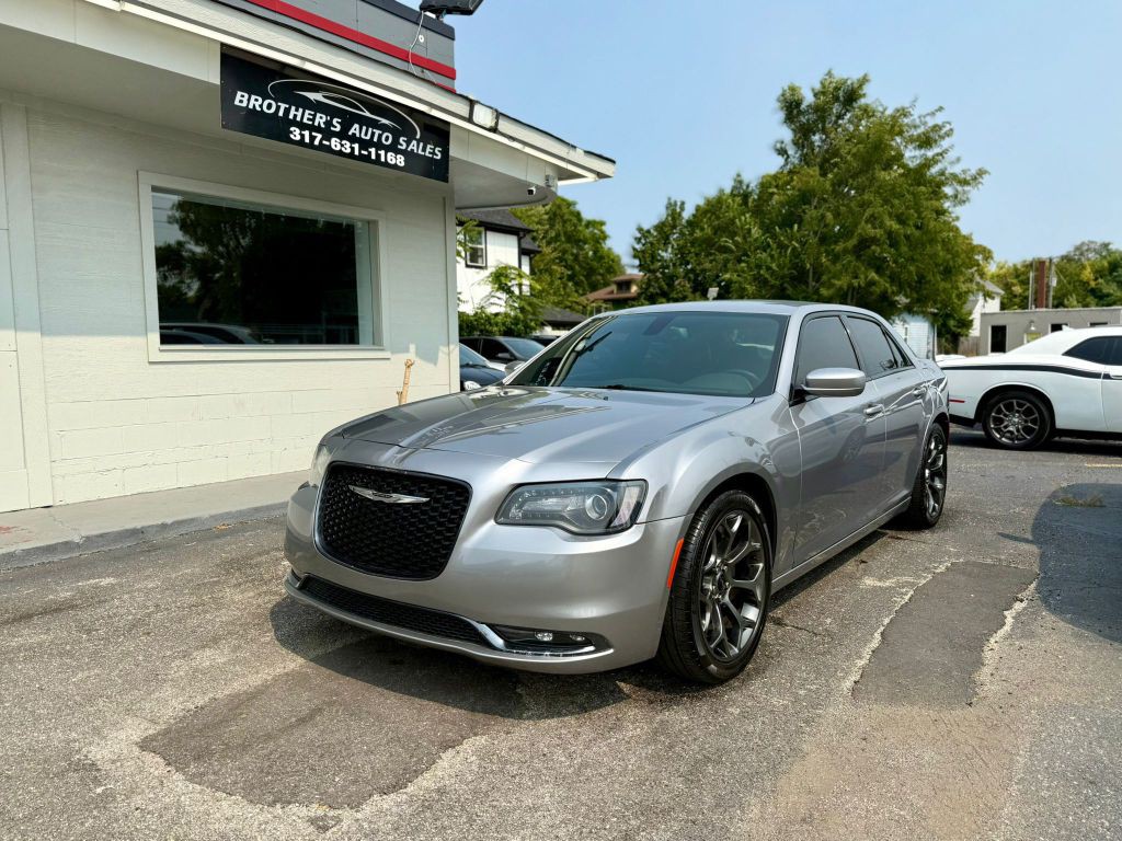 2016 Chrysler 300 Image 3