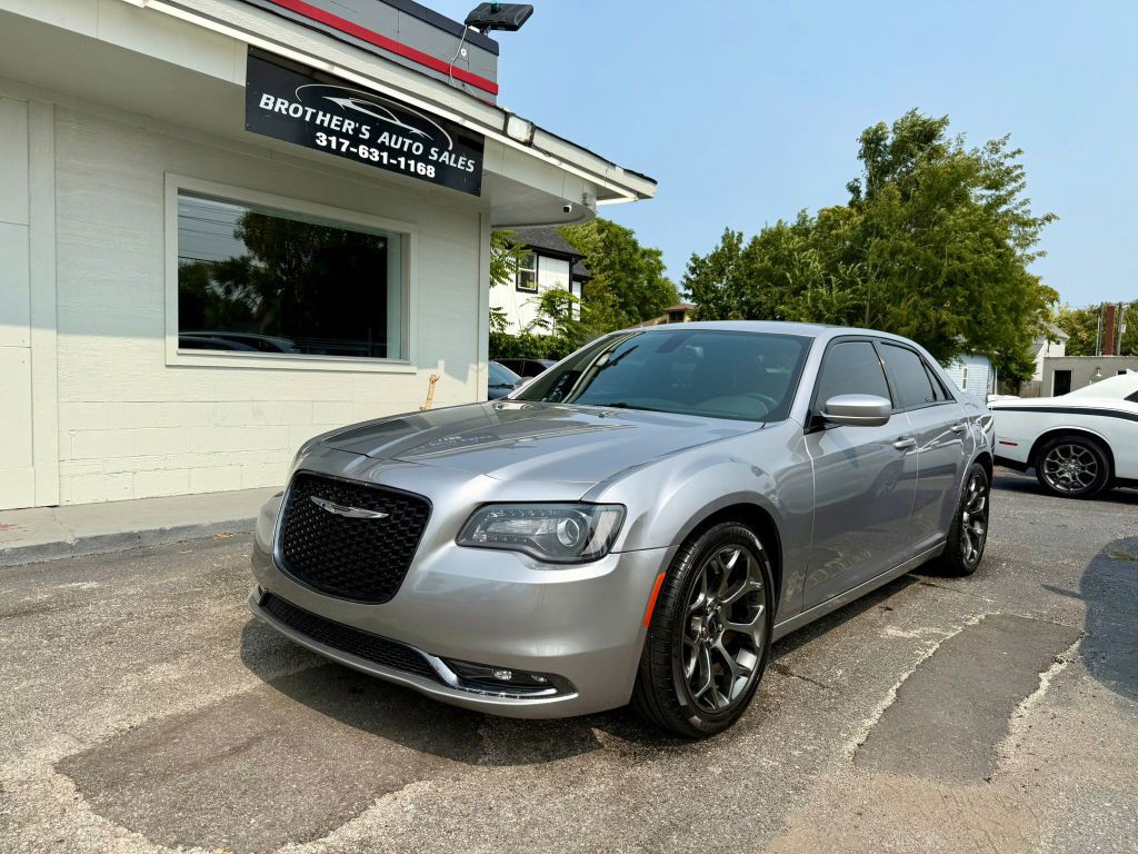 2016 Chrysler 300 Image 4