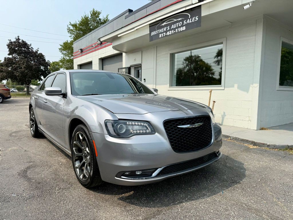 2016 Chrysler 300 Image 6