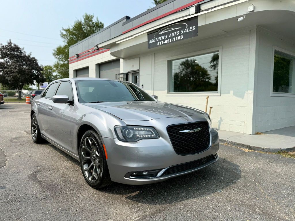 2016 Chrysler 300 Image 7