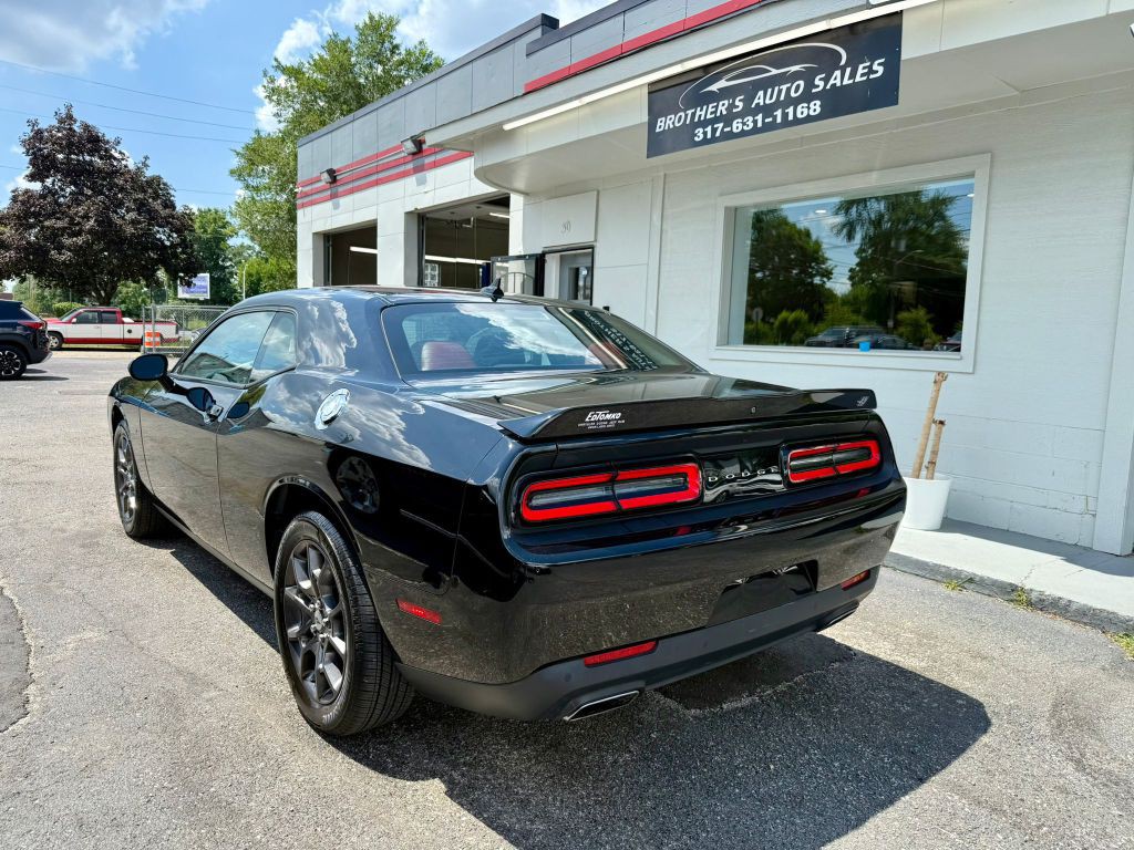 2018 Dodge Challenger Image 9