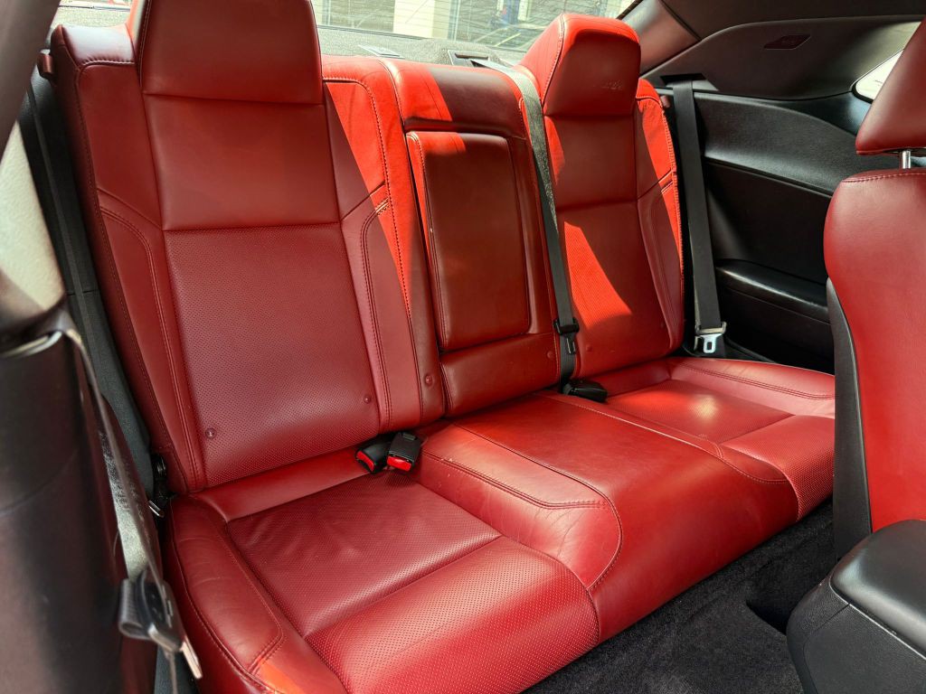 2018 Dodge Challenger Image 18