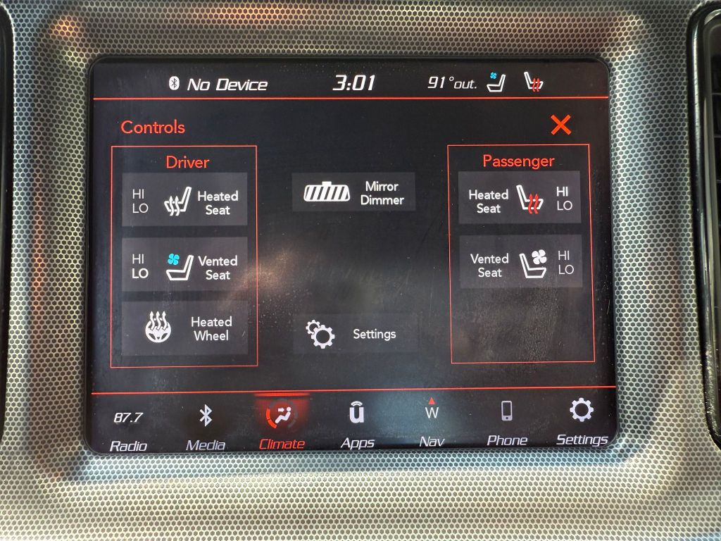 2018 Dodge Challenger Image 25